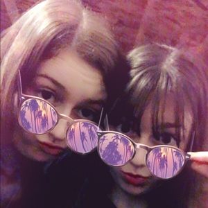 Meet your Posher, Holly